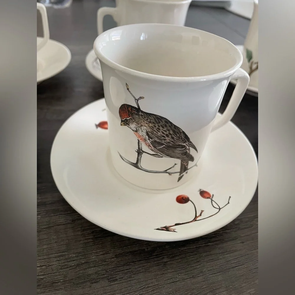 Villeroy & Boch Set of 10 Bird Design Teacups and Saucers
